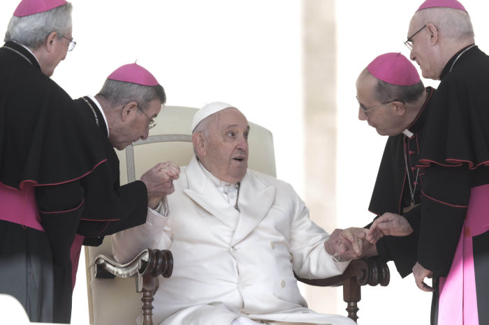 88-Year-Old Pope Francis Dies After Pneumonia Illness 88-Year-Old Pope Francis Dies After Pneumonia Illness