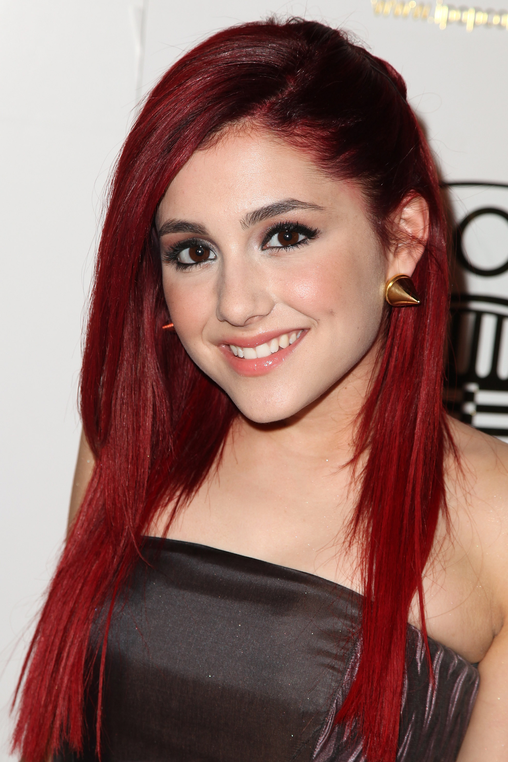 Ariana Grande's Style Evolution: Hair, Tattoos, And The Importance Of Professional Guidance Ariana Grande's Style Evolution: Hair, Tattoos, And The Importance Of Professional Guidance