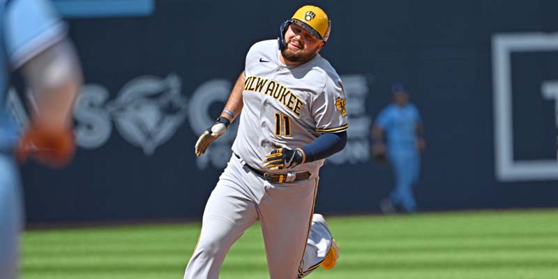 Milwaukee Brewers Defeat Cincinnati Reds 8-2; Chourio Hits Two Home Runs Milwaukee Brewers Defeat Cincinnati Reds 8-2; Chourio Hits Two Home Runs