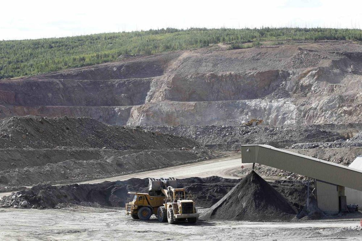 Mine Manager Defies Yukon Politicians, Risks Contempt Charges