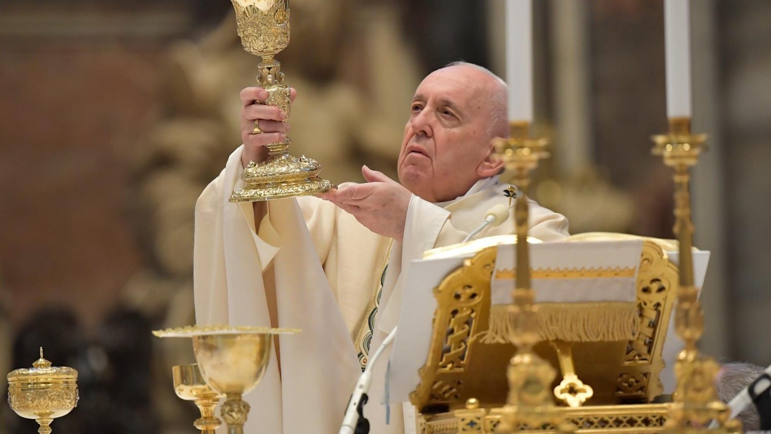 Pope Francis: A Globalized Church Facing Deep Divisions Pope Francis: A Globalized Church Facing Deep Divisions