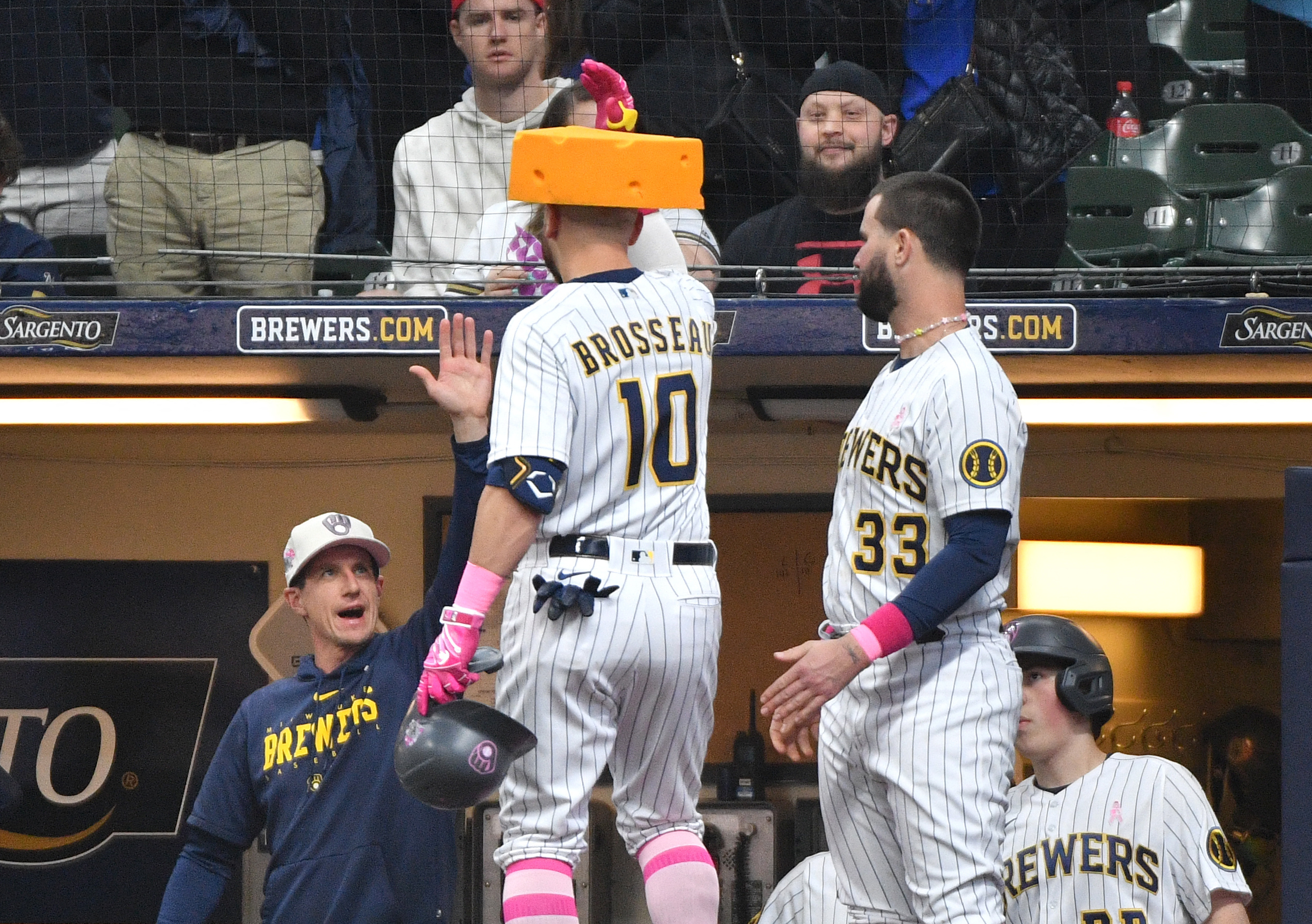 Royals Secure Dominant 11-1 Win Against Brewers Royals Secure Dominant 11-1 Win Against Brewers