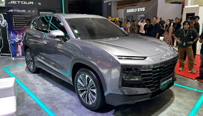 Tiga Warna Baru Jetour Dashing Dipamerkan Di IIMS 2025 Tiga Warna Baru Jetour Dashing Dipamerkan Di IIMS 2025