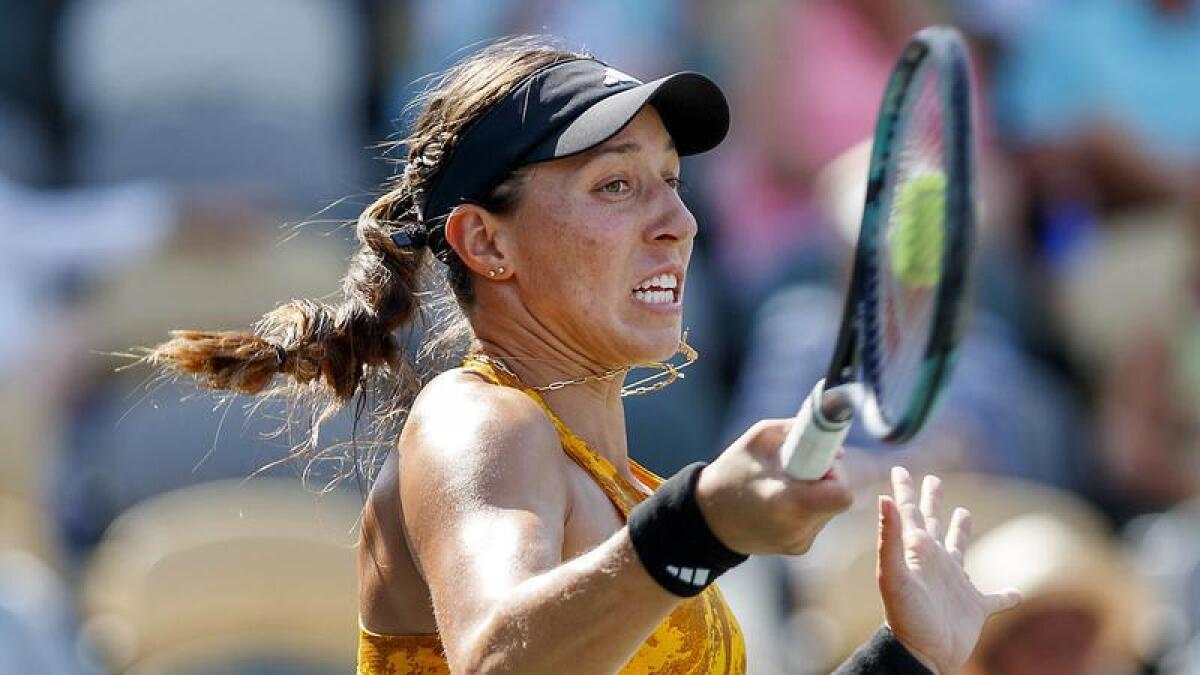Top Seed Pegula Defeats Defending Champ Collins In Charleston Top Seed Pegula Defeats Defending Champ Collins In Charleston
