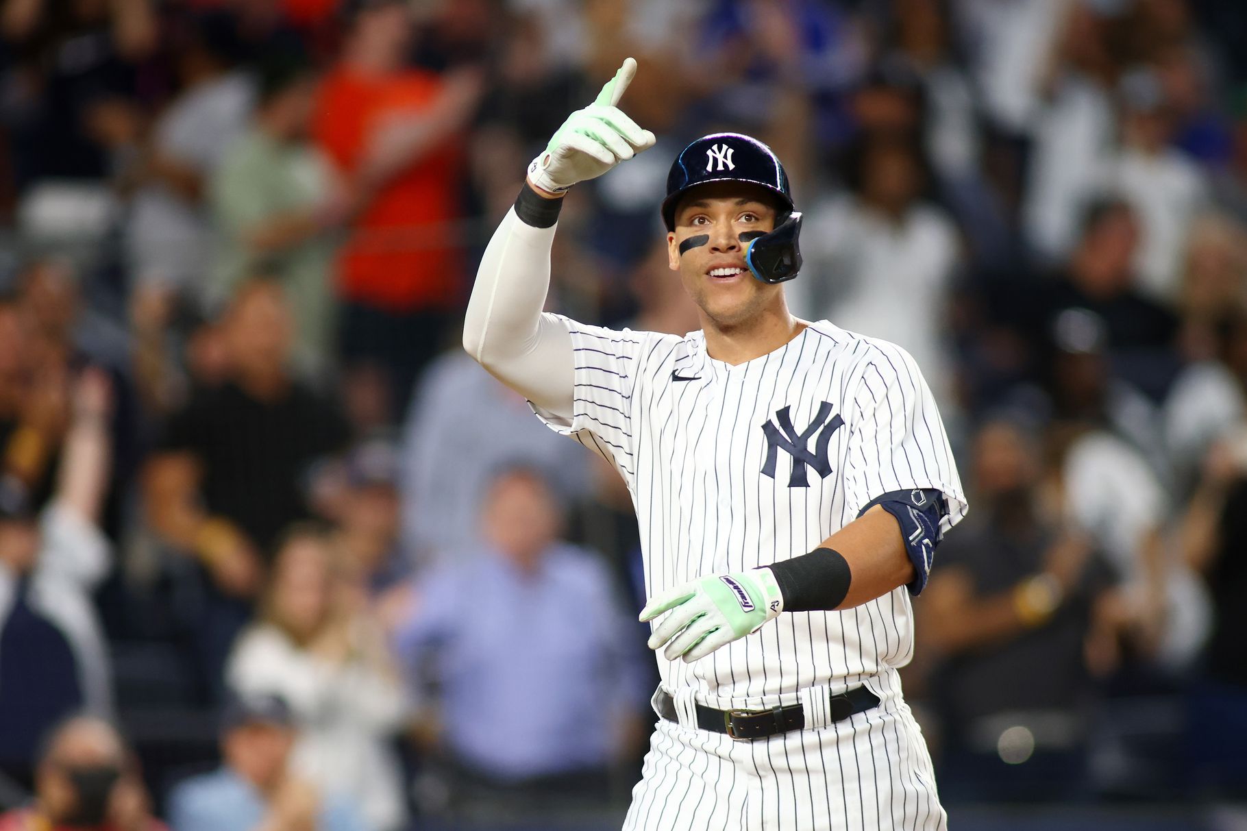 Yankees Smash Record With 9 Home Runs: Judge's 3 HRs Power 2025 Season Opener Yankees Smash Record With 9 Home Runs: Judge's 3 HRs Power 2025 Season Opener